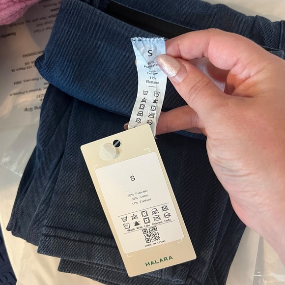 Halara HalaraMagic High Waisted Stretchy Knit Denim Leggings, NWT, Small - Picture 4 of 5